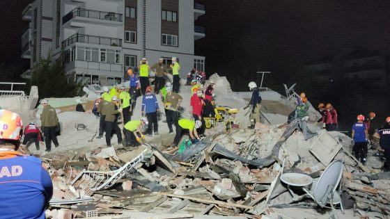 Ekiplerimiz İzmir Depremindeki Görevlerine Devam Ediyor