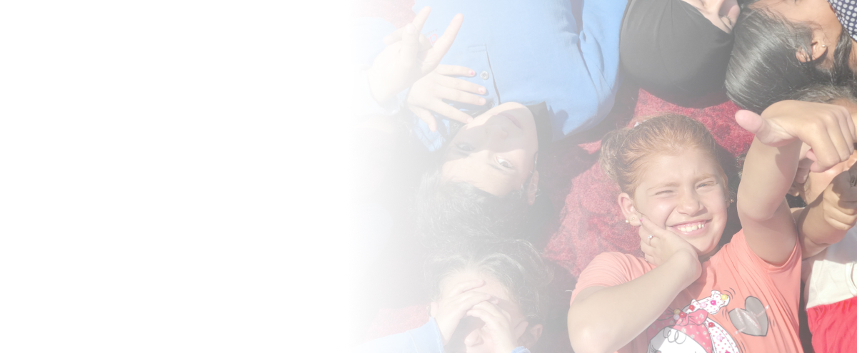 Yetimin Yanında Her Anda